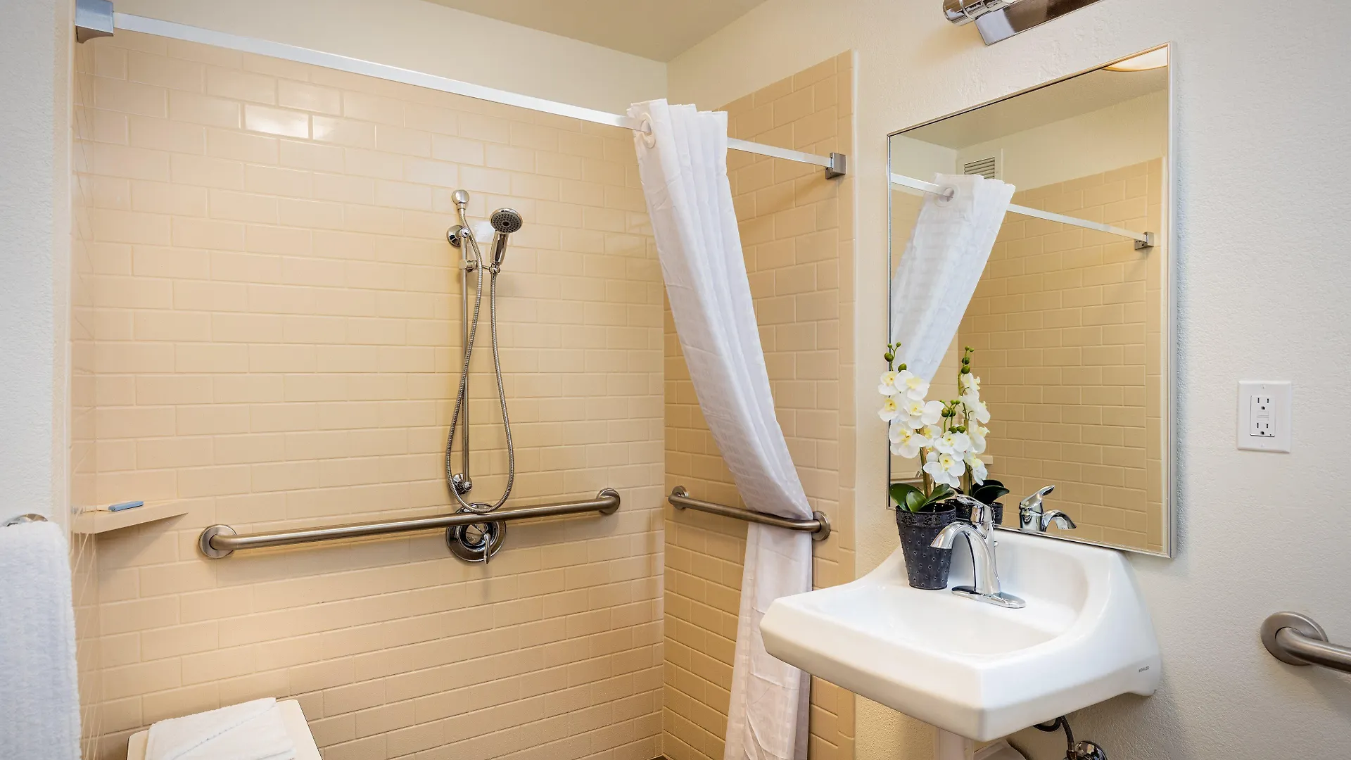 *** Hotel Candlewood Suites Anaheim - Resort Area By Ihg United States