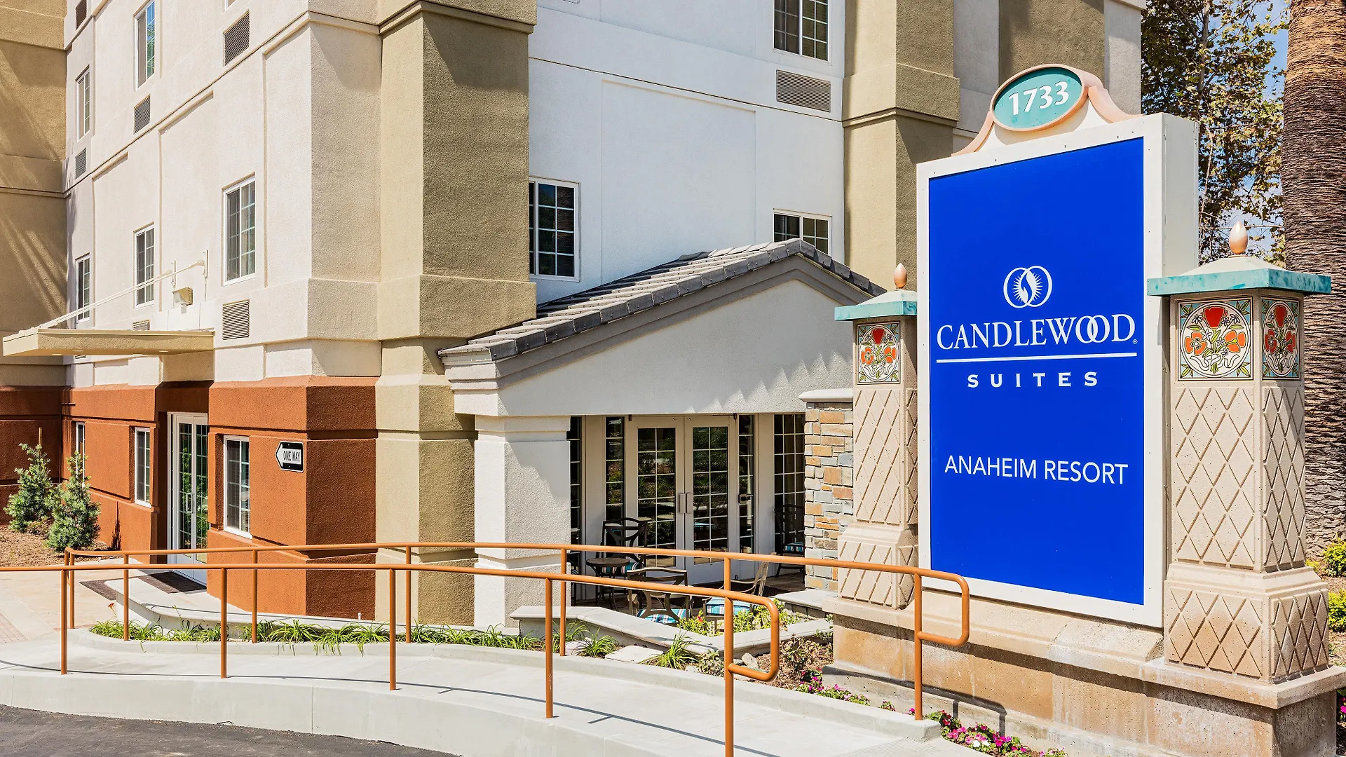 Hotel Candlewood Suites Anaheim - Resort Area By Ihg