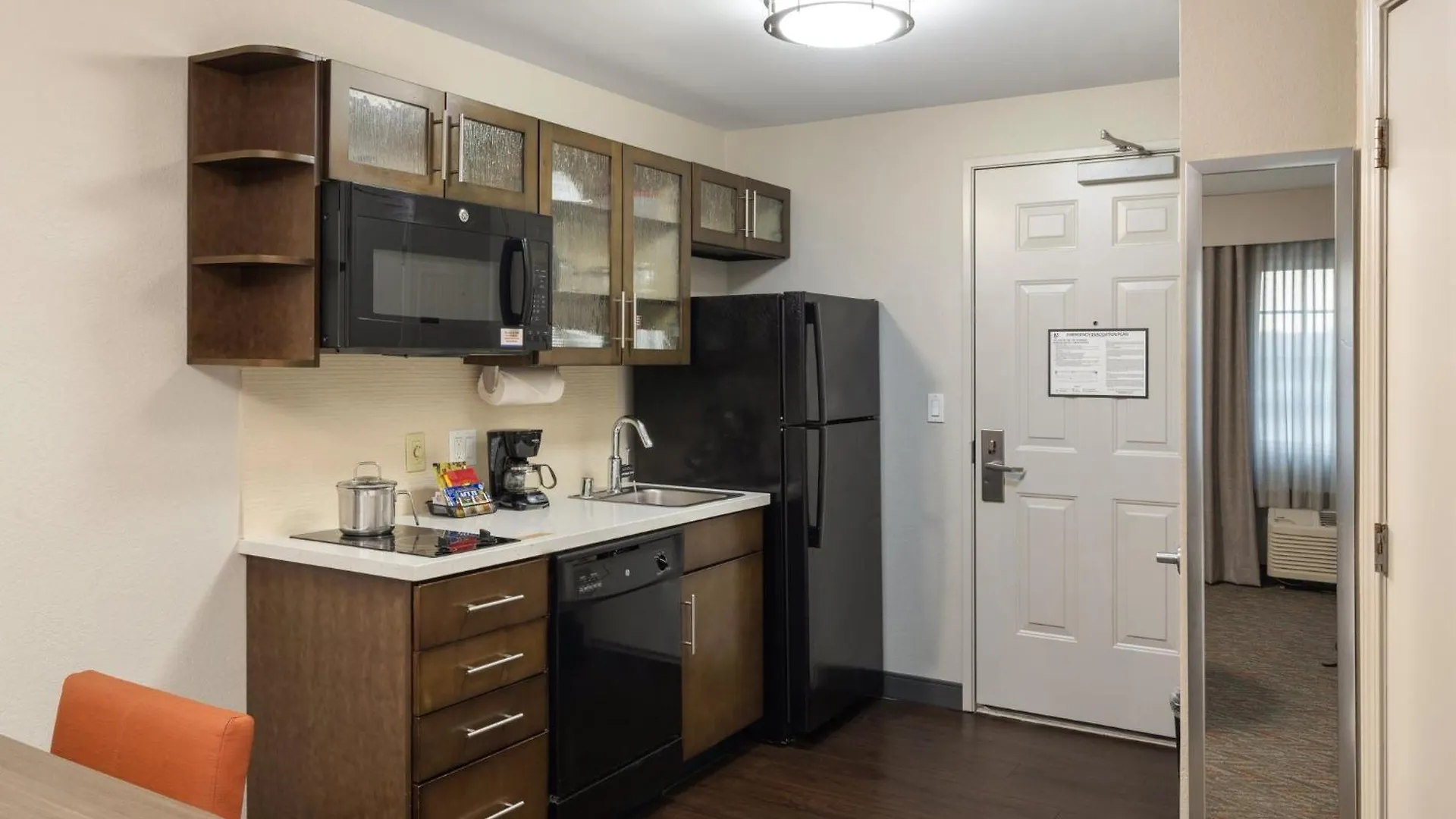 Hotel Candlewood Suites Anaheim - Resort Area By Ihg