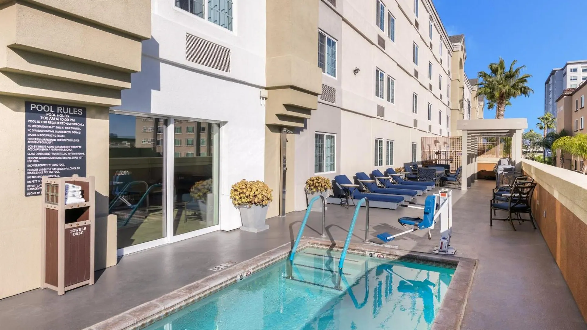 Hotel Candlewood Suites Anaheim - Resort Area By Ihg