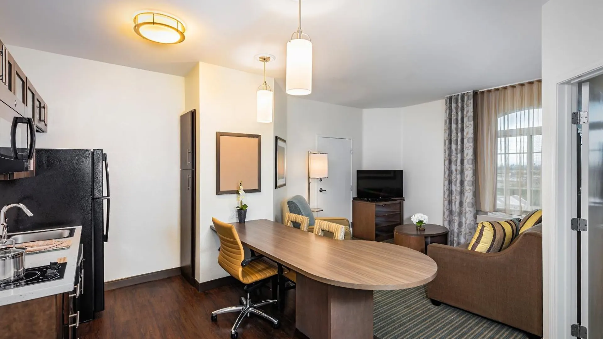 Candlewood Suites Anaheim - Resort Area By Ihg